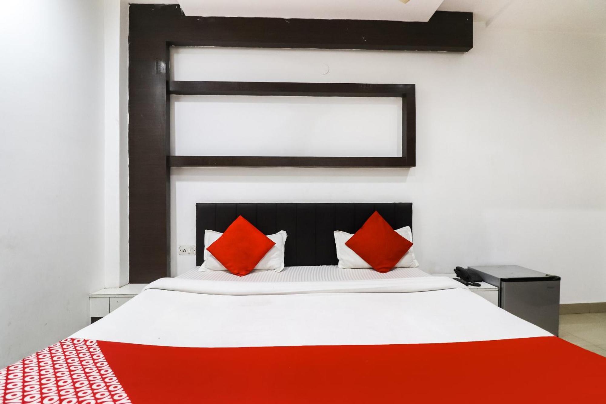 Oyo Flagship Just-9 Inn Near Sahara Ganj Mall Lucknow Eksteriør bilde