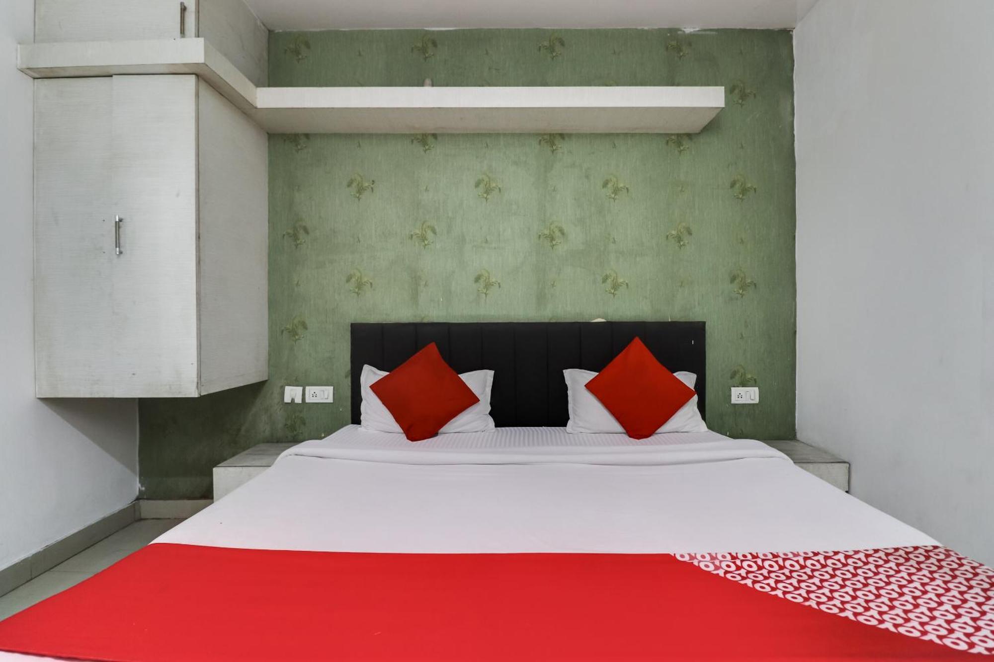 Oyo Flagship Just-9 Inn Near Sahara Ganj Mall Lucknow Eksteriør bilde
